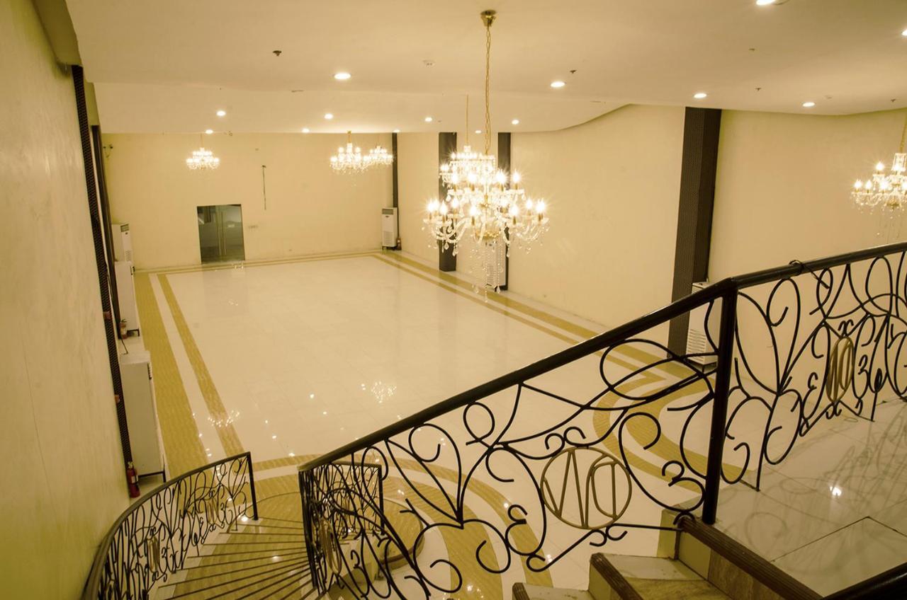 Dreamwave Hotel Ilagan Exterior photo
