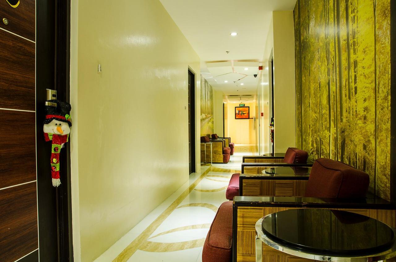 Dreamwave Hotel Ilagan Exterior photo