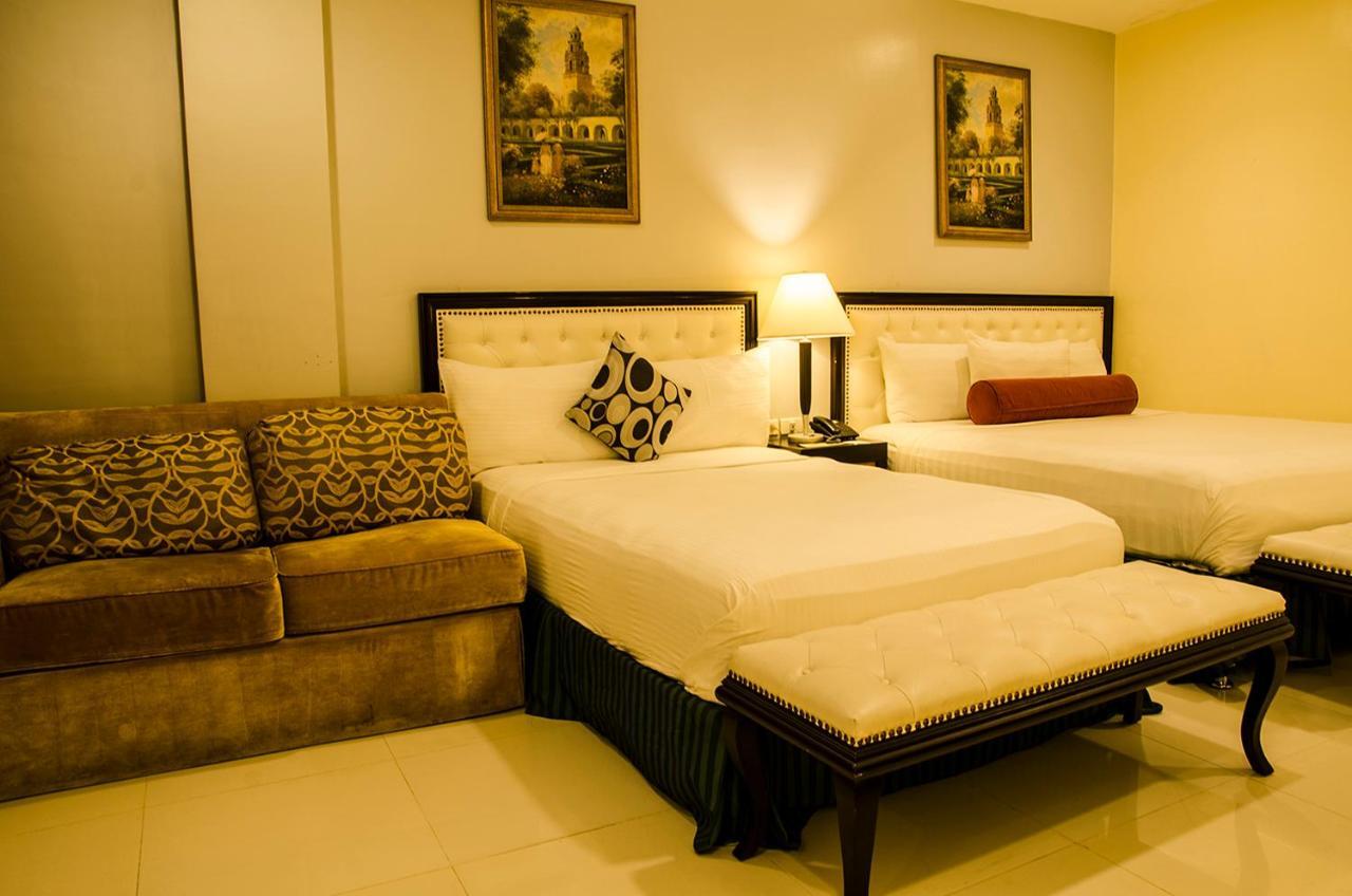 Dreamwave Hotel Ilagan Exterior photo